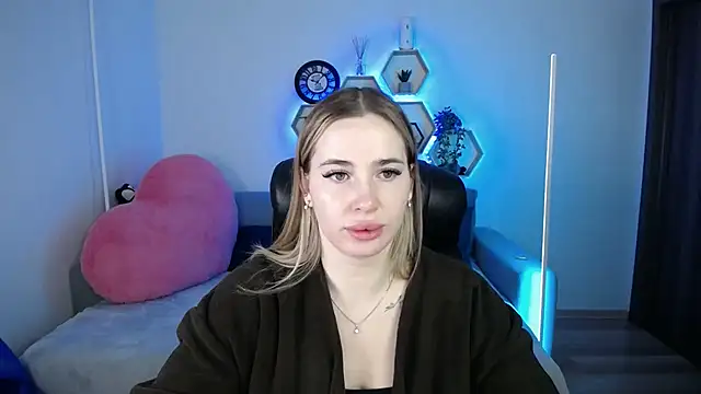 Snapshot of SabrinViolet chatting on 01/16/26, 09:13 SabrinViolet online show from 01/16/26, 09:13