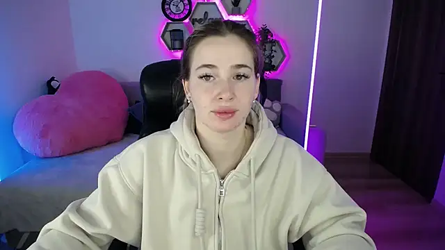 Snapshot of SabrinViolet chatting on 02/03/26, 09:14 SabrinViolet online show from 02/03/26, 09:14