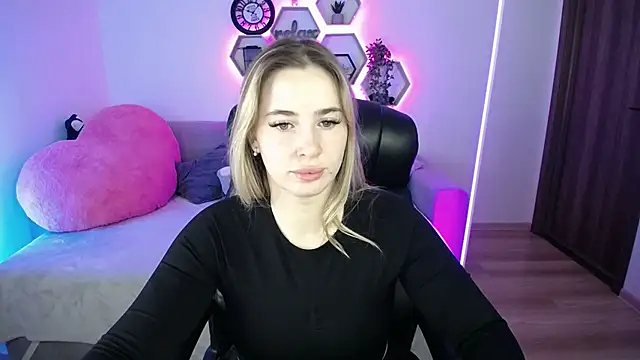 Snapshot of SabrinViolet chatting on 02/09/26, 09:13 SabrinViolet online show from 02/09/26, 09:13