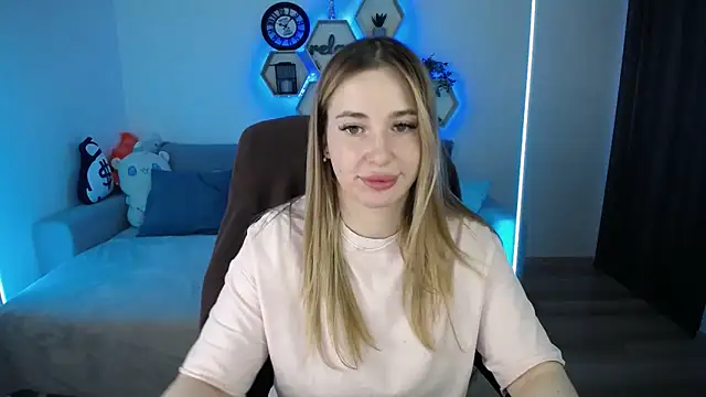 Snapshot of SabrinViolet chatting on 03/14/26, 09:04 SabrinViolet online show from 03/14/26, 09:04