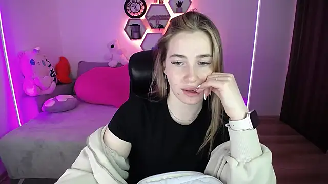SabrinViolet online show from 05/08/26, 08:08