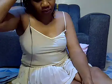 Snapshot of Sexy_Kezzy chatting on 05/28/26, 06:16 Sexy Kezzy online show from 05/28/26, 06:16