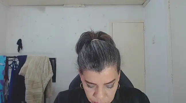 vikyadams online show from 03/01/25, 02:48