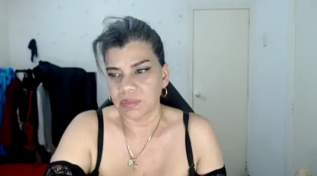 vikyadams online show from 03/05/25, 02:23