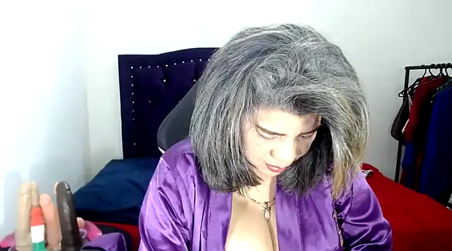 vikyadams online show from 03/18/25, 01:20