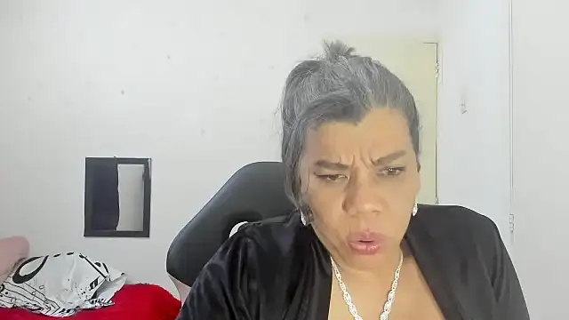 vikyadams online show from 10/08/25, 03:04