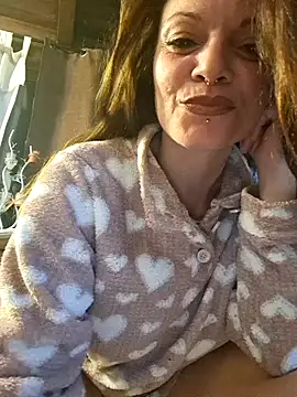 Snapshot of vampvanna23 chatting on 03/17/25, 11:43 vampvanna23 online show from 03/17/25, 11:43