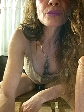 Snapshot of vampvanna23 chatting on 05/27/26, 10:29 vampvanna23 online show from 05/27/26, 10:29