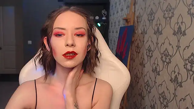 FascinatingEyess online show from 04/19/26, 08:22