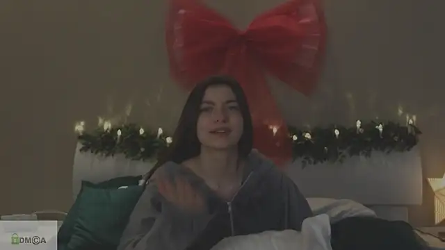 Snapshot of katty__cat chatting on 12/25/24, 07:13 katty cat online show from 12/25/24, 07:13