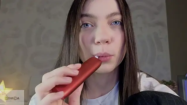 Snapshot of katty__cat chatting on 02/19/25, 01:06 katty cat online show from 02/19/25, 01:06