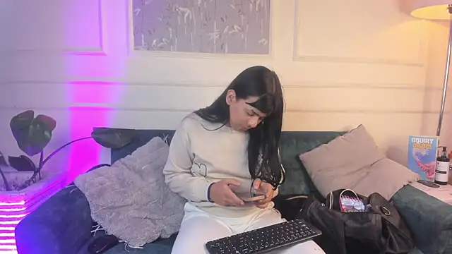 yossi peach cute online show from 04/27/26, 06:17