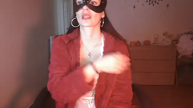 Snapshot of ladymask_2023 chatting on 01/03/25, 11:03 ladymask 2023 online show from 01/03/25, 11:03