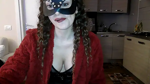 Snapshot of ladymask_2023 chatting on 02/02/25, 08:51 ladymask 2023 online show from 02/02/25, 08:51