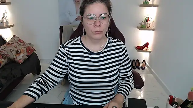 zehra sanem online show from 04/30/26, 01:50