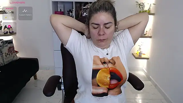 zehra sanem online show from 06/15/26, 02:08