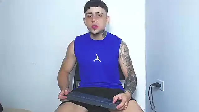 Snapshot of nino_rousse chatting on 09/13/25, 04:56 nino rousse online show from 09/13/25, 04:56