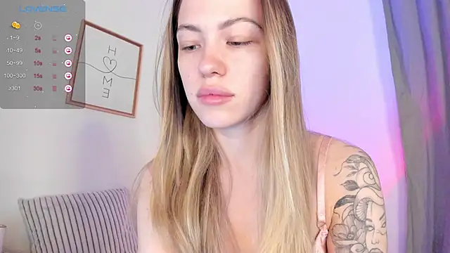 Snapshot of damn_cutie chatting on 05/10/26, 04:39 damn cutie online show from 05/10/26, 04:39