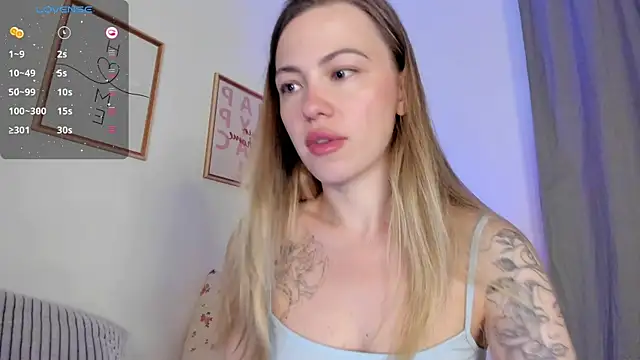 Snapshot of damn_cutie chatting on 07/11/26, 01:36 damn cutie online show from 07/11/26, 01:36
