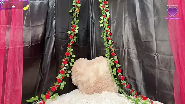 Snapshot of Sweet_Qteman chatting on 02/14/26, 01:19 Sweet Qteman online show from 02/14/26, 01:19