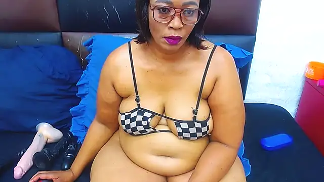 Snapshot of Brookylynbrownxx chatting on 10/28/25, 05:11 Brookylynbrownxx online show from 10/28/25, 05:11