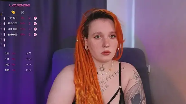 Snapshot of The_Full_Red_Moon chatting on 10/01/25, 04:07 The Full Red Moon online show from 10/01/25, 04:07