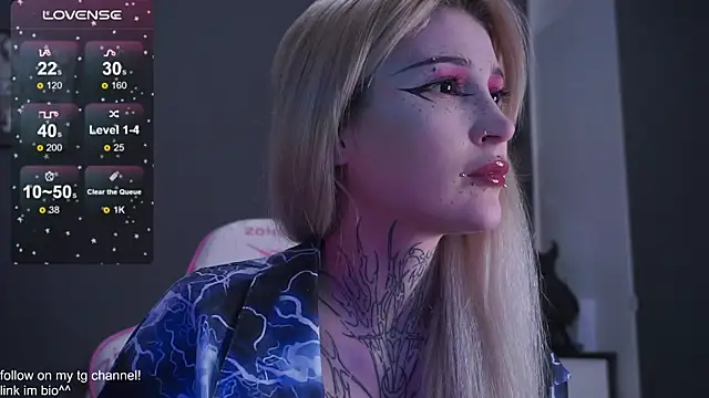 fraulein mooon online show from 11/18/25, 12:16