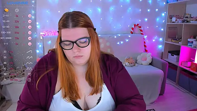 Snapshot of Melissa_Purr chatting on 12/18/24, 08:36 Melissa Purr online show from 12/18/24, 08:36