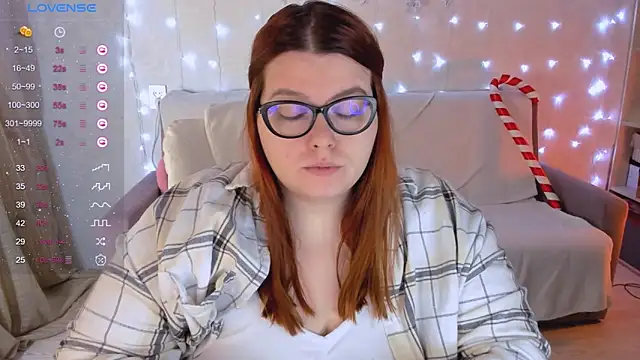 Snapshot of Melissa_Purr chatting on 01/07/25, 03:03 Melissa Purr online show from 01/07/25, 03:03