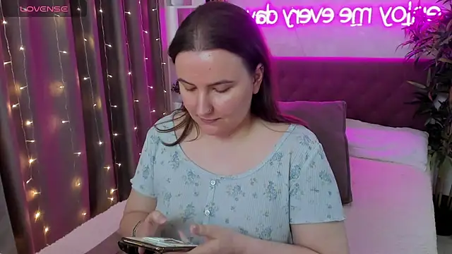 FeralPeach online show from 05/01/26, 07:35