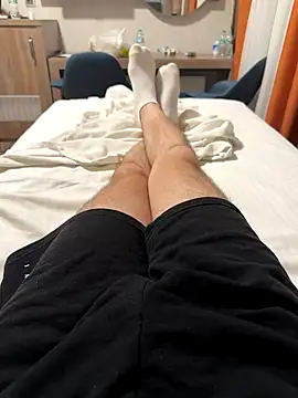 Snapshot of youngermansas chatting on 09/24/25, 07:06 youngermansas online show from 09/24/25, 07:06