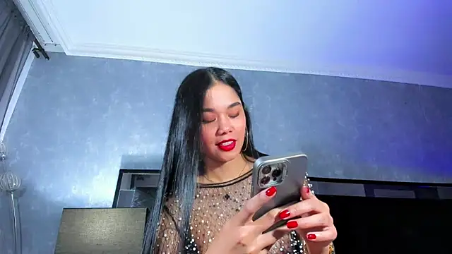 Snapshot of JasmineMoore chatting on 12/06/24, 10:30 JasmineMoore online show from 12/06/24, 10:30