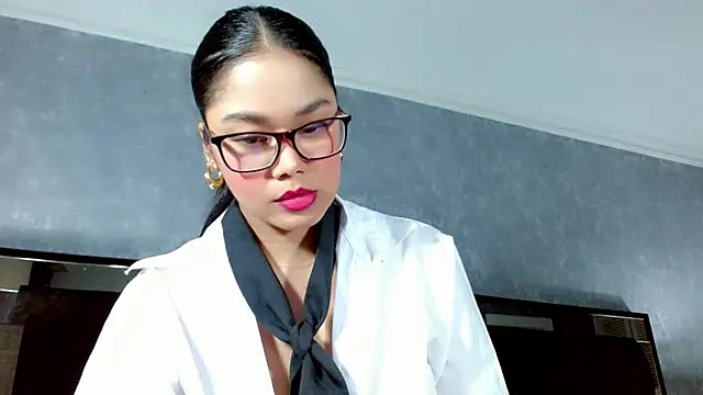 Snapshot of JasmineMoore chatting on 09/30/25, 09:53 JasmineMoore online show from 09/30/25, 09:53
