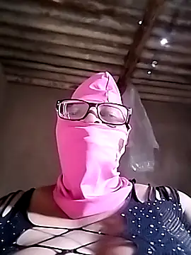 Snapshot of naughtygrannyXXX chatting on 12/14/24, 05:51 naughtygrannyXXX online show from 12/14/24, 05:51