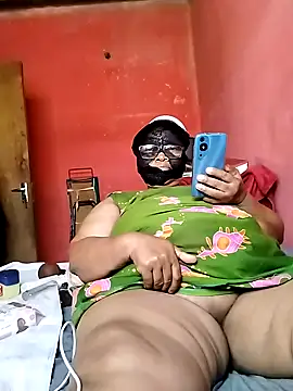 Snapshot of naughtygrannyXXX chatting on 09/22/25, 09:11 naughtygrannyXXX online show from 09/22/25, 09:11