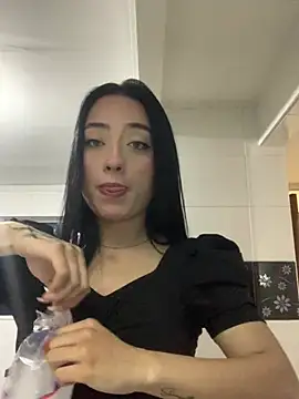 Ady 18 online show from 01/04/25, 04:43