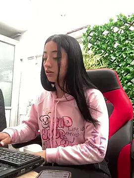 Ady 18 online show from 02/10/25, 08:10