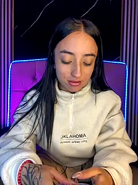 Ady 18 online show from 10/08/25, 09:23