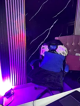 Ady 18 online show from 11/22/25, 07:02