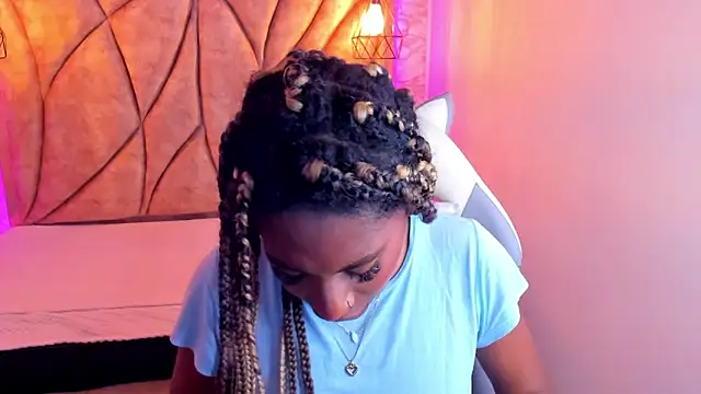 Queen perla  online show from 01/16/25, 05:55