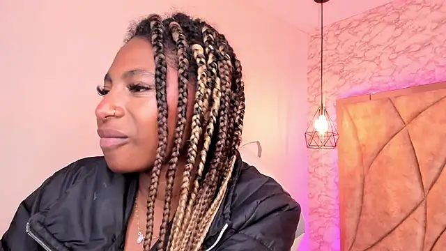 Queen perla  online show from 01/23/25, 03:54