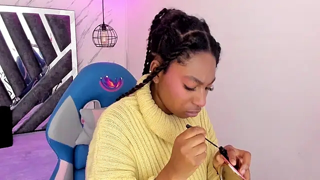 Queen perla  online show from 11/12/25, 11:43