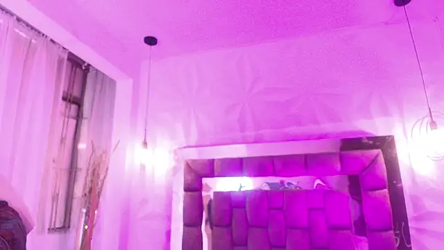 Queen perla  online show from 06/15/26, 12:29