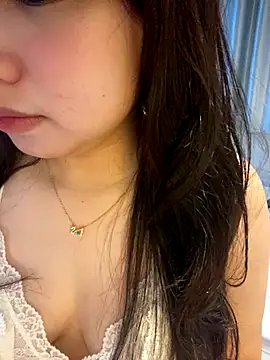 Hotellinh12 online show from 09/13/25, 11:43