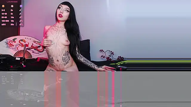 Snapshot of catipetite chatting on 02/08/25, 09:57 catipetite online show from 02/08/25, 09:57