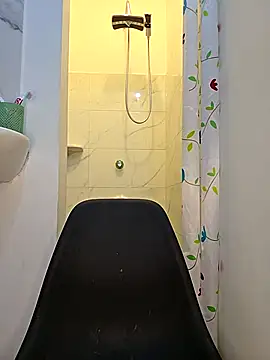 Watagatapitusberry1 online show from 09/26/25, 10:25