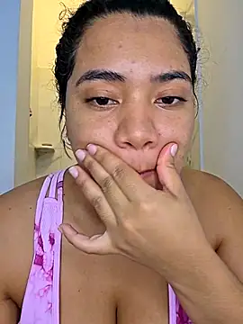 Watagatapitusberry1 online show from 11/05/25, 02:00