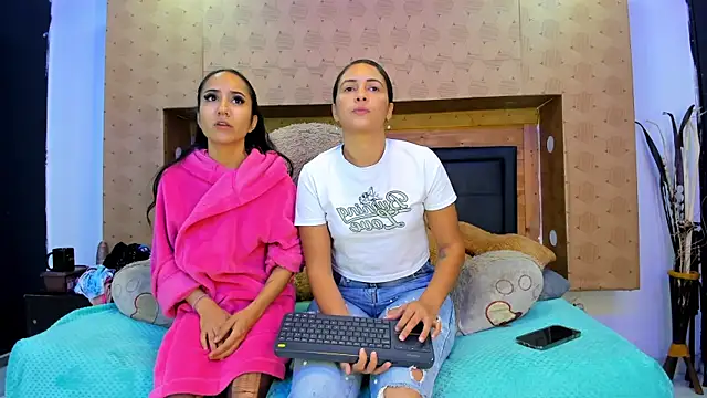 SofiAndNicol online show from 11/07/25, 10:59