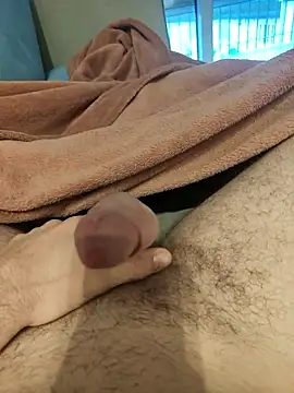 Snapshot of Bemgalado chatting on 01/16/26, 04:44 Bemgalado online show from 01/16/26, 04:44