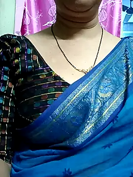 Snapshot of Rosy-B chatting on 02/04/25, 05:55 Rosy-B online show from 02/04/25, 05:55